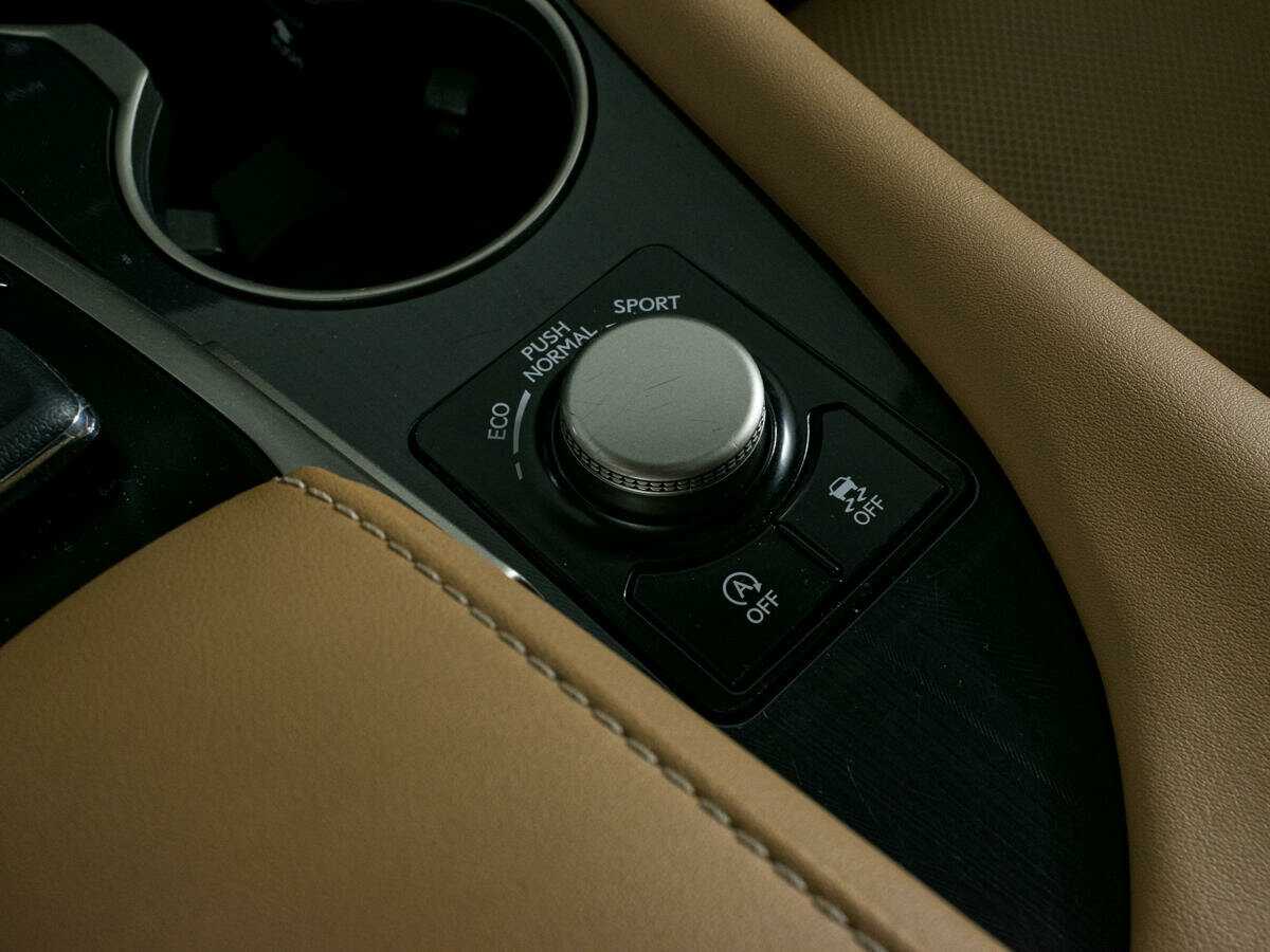 Lexus RX с пробегом — 2017 год. Фото: #25