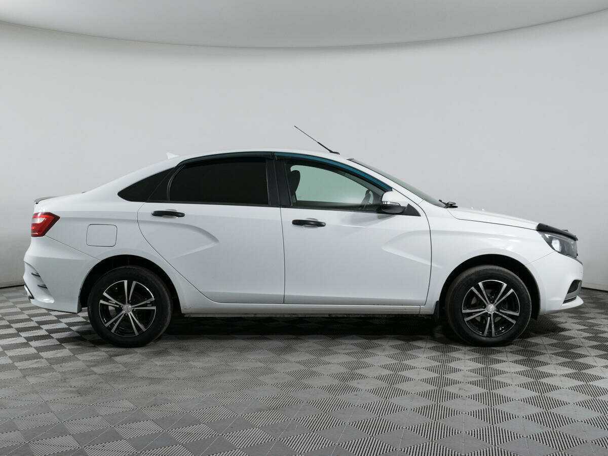 Lada (ВАЗ) Vesta с пробегом — 2019 год. Фото: #3