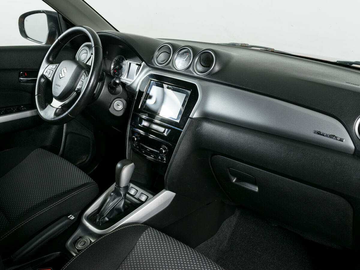 Suzuki Vitara с пробегом — 2015 год. Фото: #7