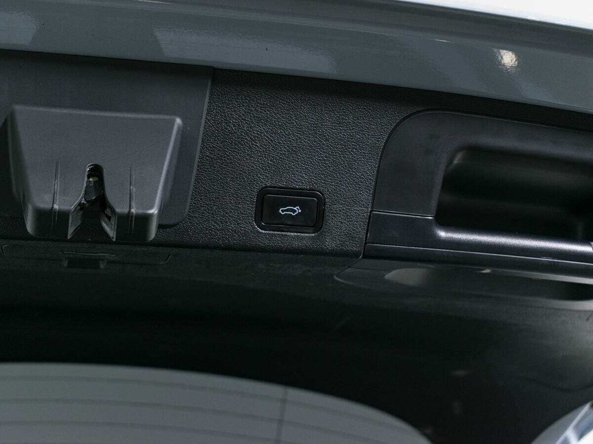 Geely Tugella с пробегом — 2022 год. Фото: #6