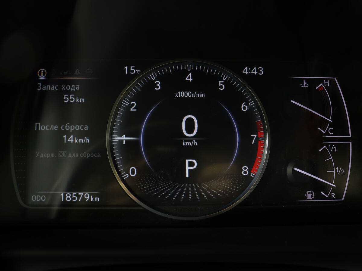 Lexus ES с пробегом — 2019 год. Фото: #8