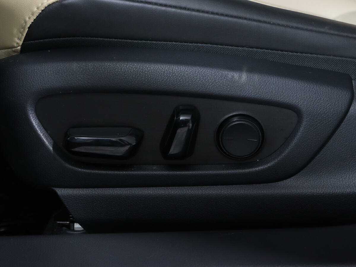 Lexus ES с пробегом — 2019 год. Фото: #15