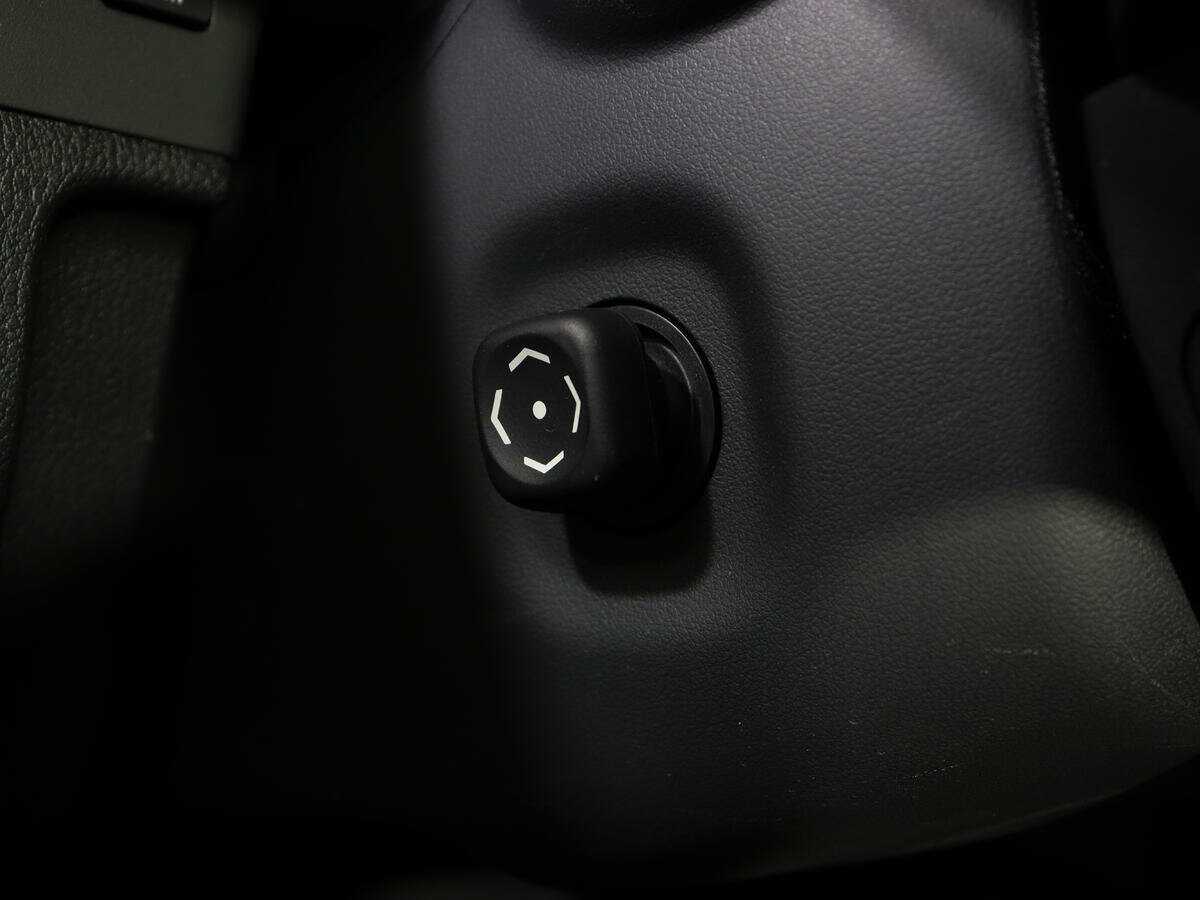 Lexus ES с пробегом — 2019 год. Фото: #16