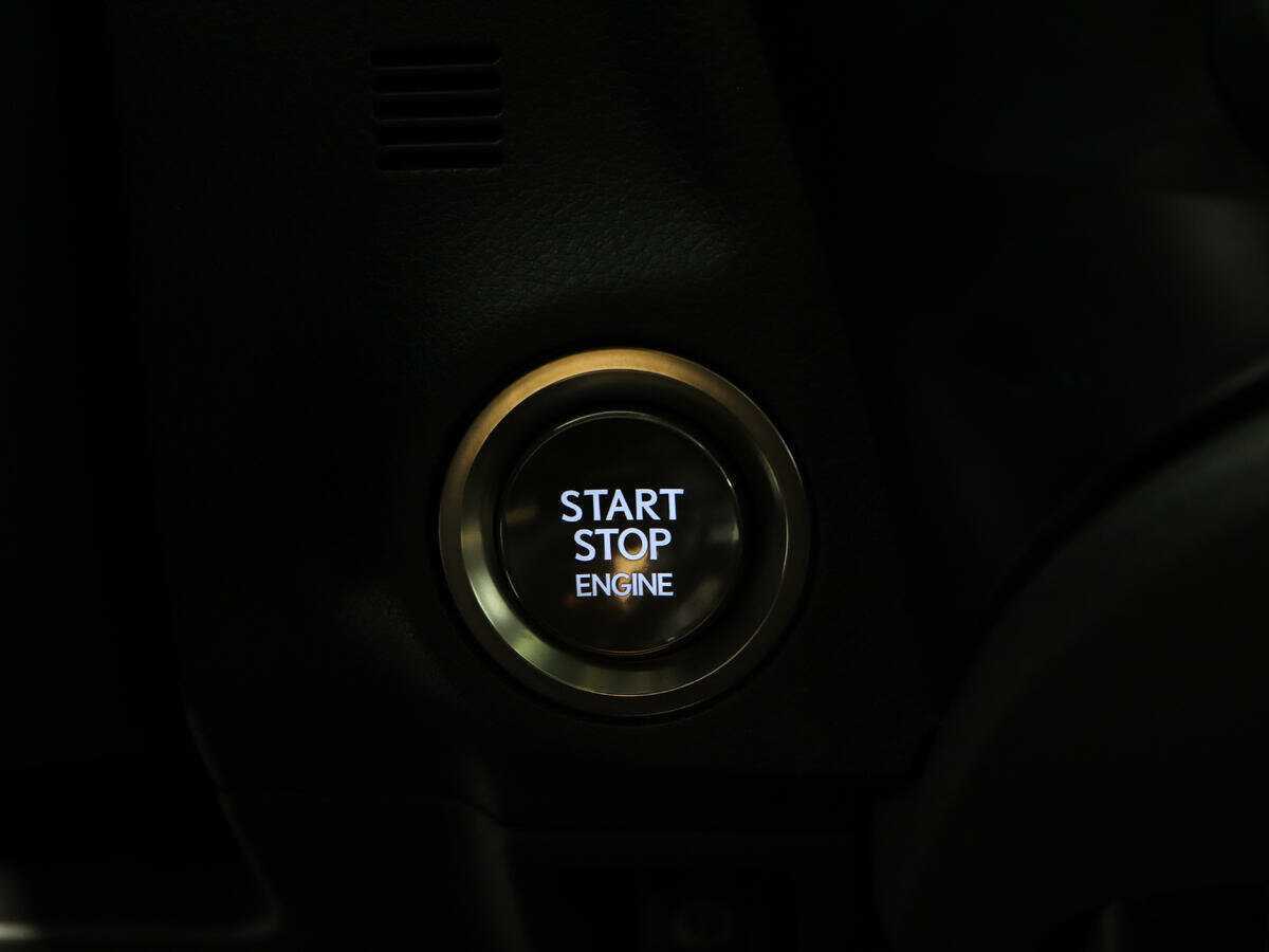 Lexus ES с пробегом — 2019 год. Фото: #19