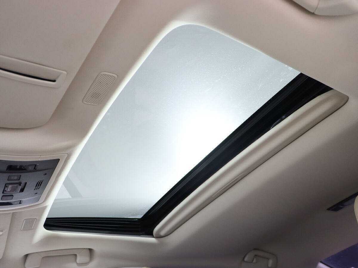 Lexus ES с пробегом — 2019 год. Фото: #23