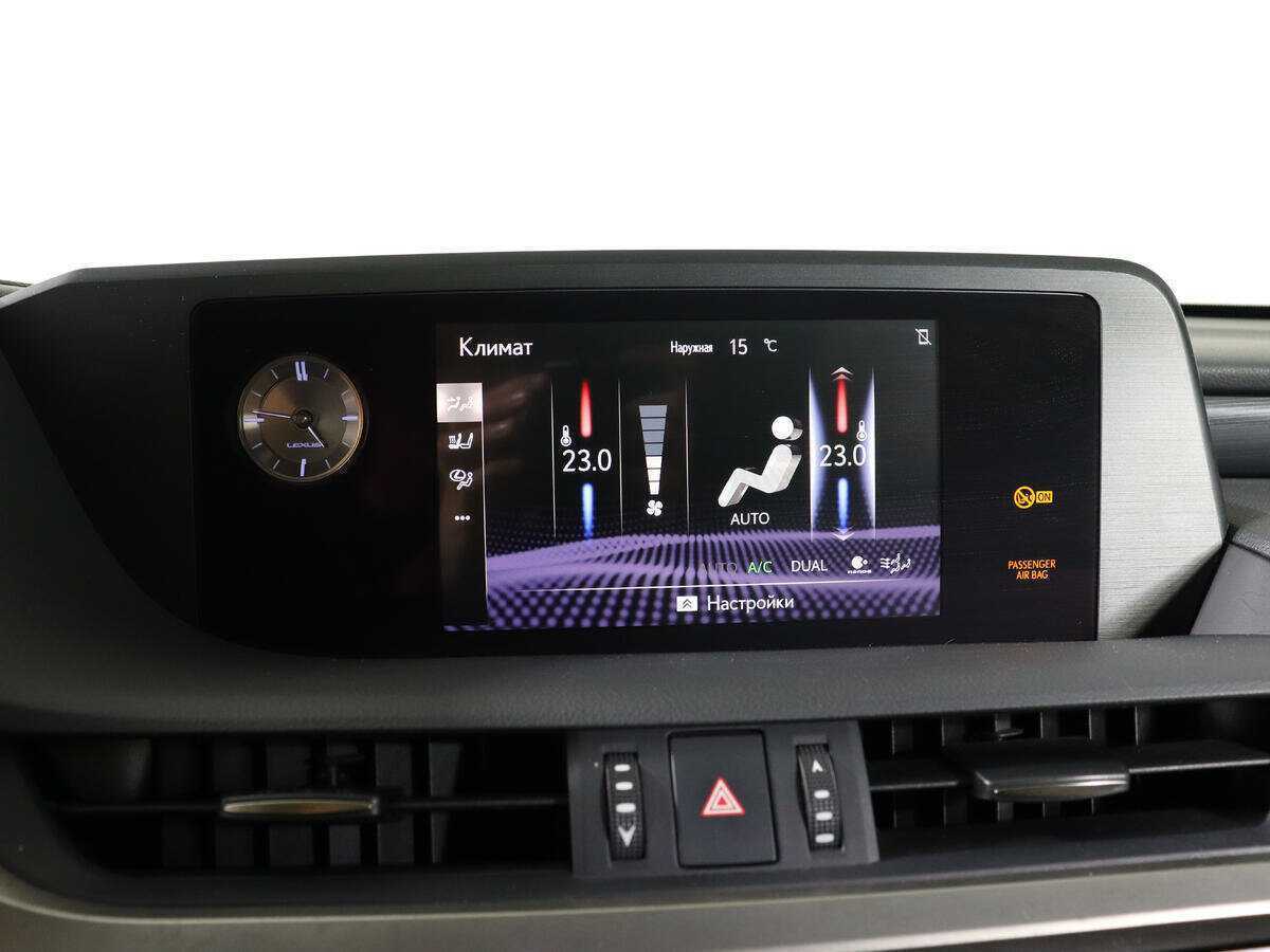 Lexus ES с пробегом — 2019 год. Фото: #26