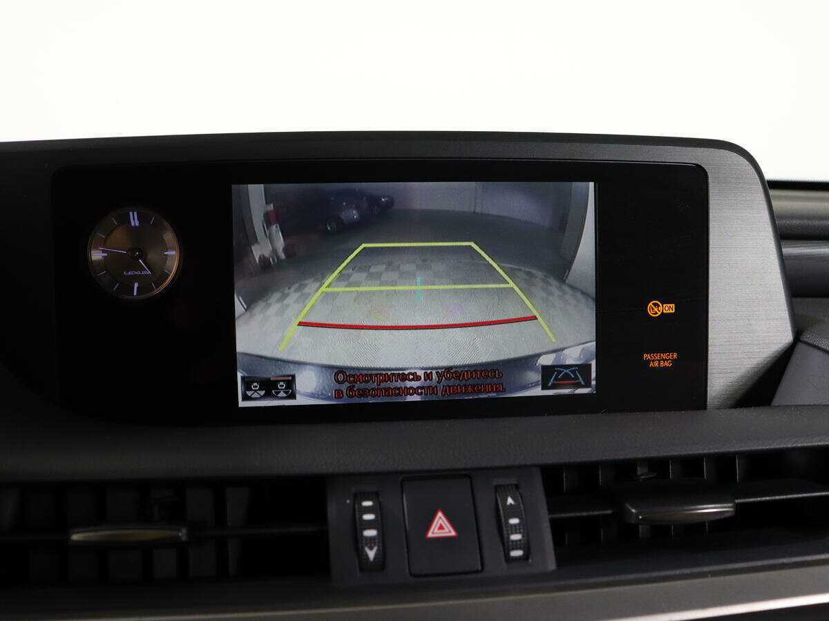 Lexus ES с пробегом — 2019 год. Фото: #27