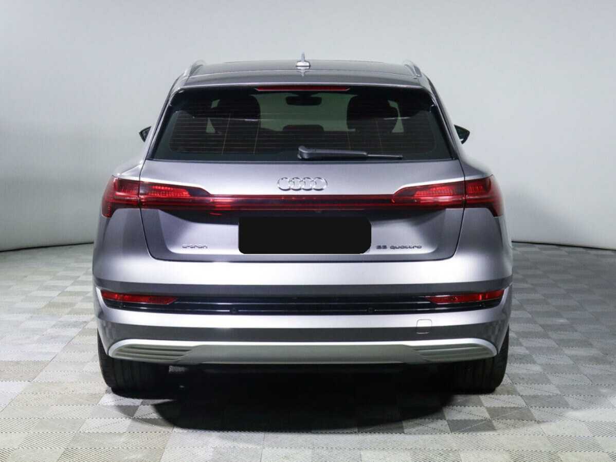 Audi e-tron с пробегом — 2020 год. Фото: #4