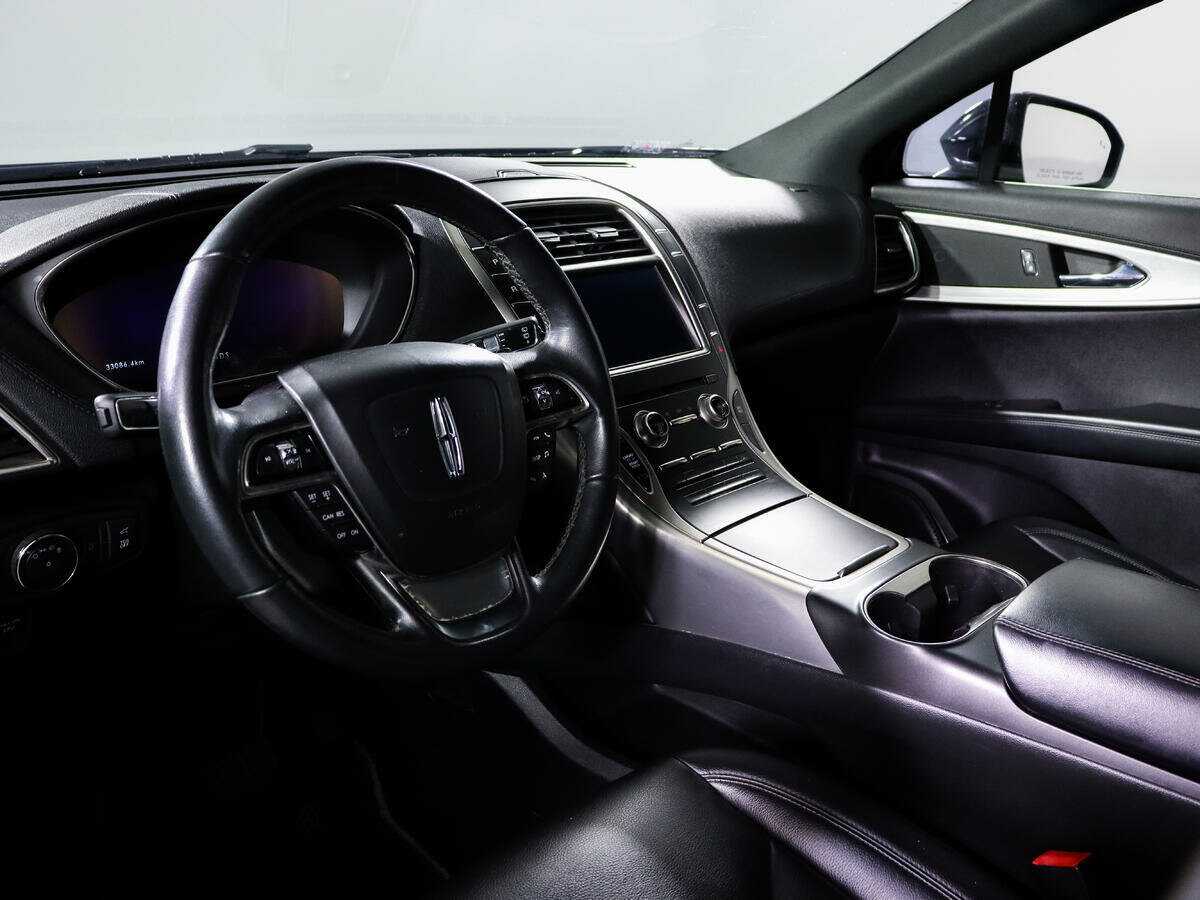 Lincoln Nautilus с пробегом — 2019 год. Фото: #11