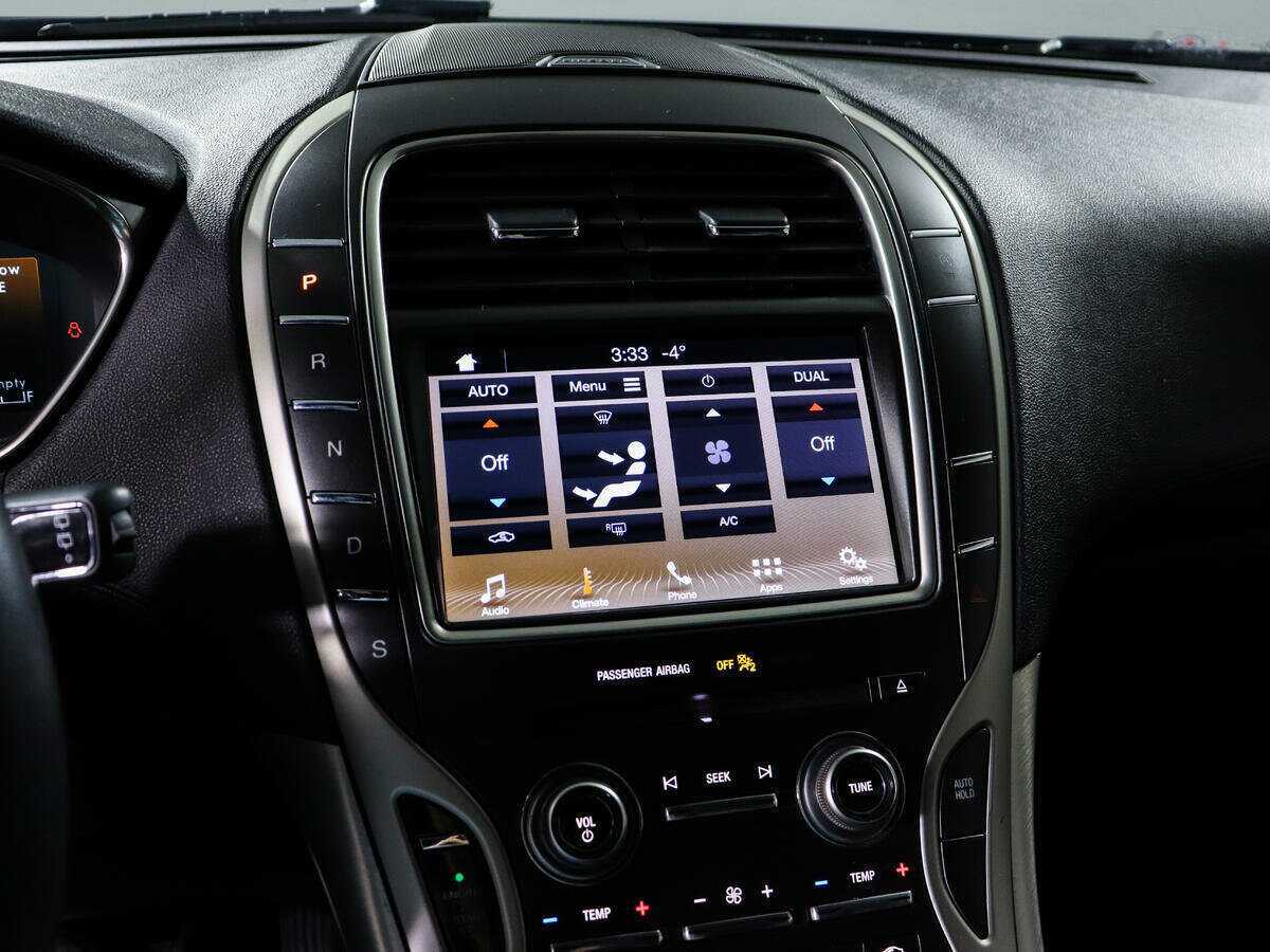 Lincoln Nautilus с пробегом — 2019 год. Фото: #16