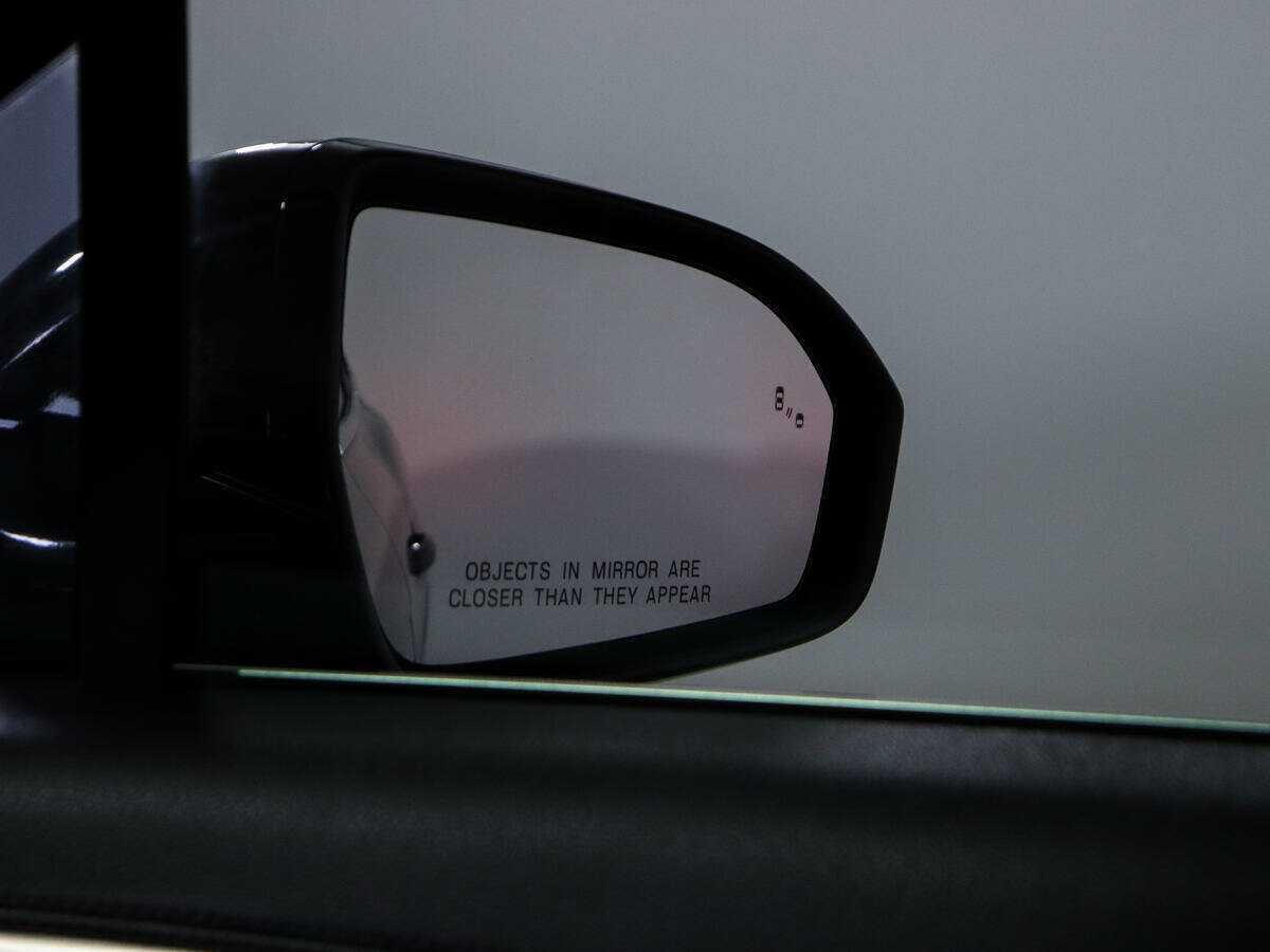 Lincoln Nautilus с пробегом — 2019 год. Фото: #17