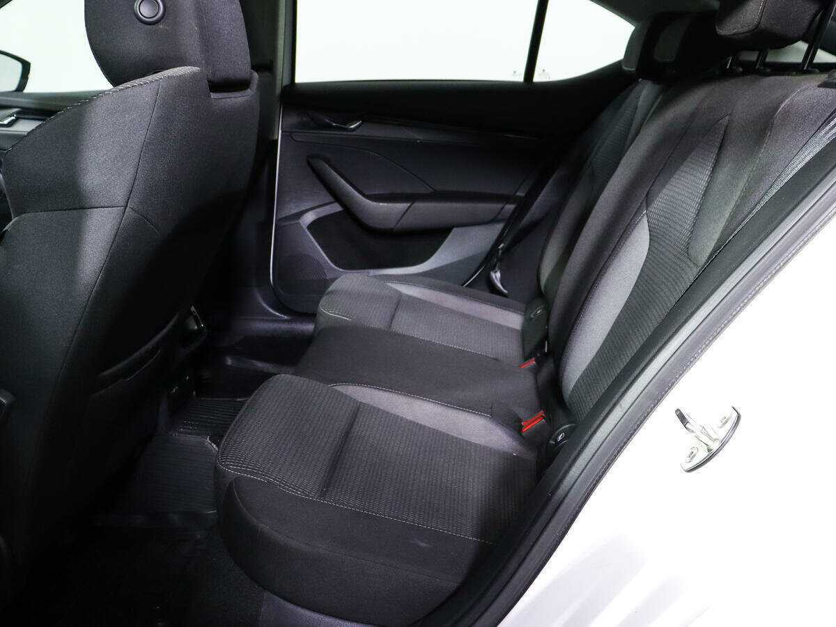 Skoda Octavia с пробегом — 2021 год. Фото: #9