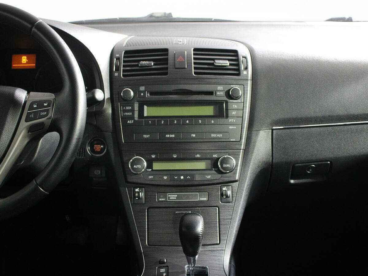 Toyota Avensis с пробегом — 2009 год. Фото: #10