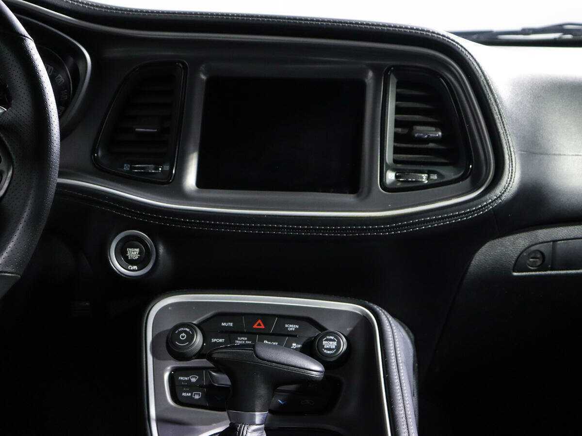 Dodge Challenger с пробегом — 2022 год. Фото: #11