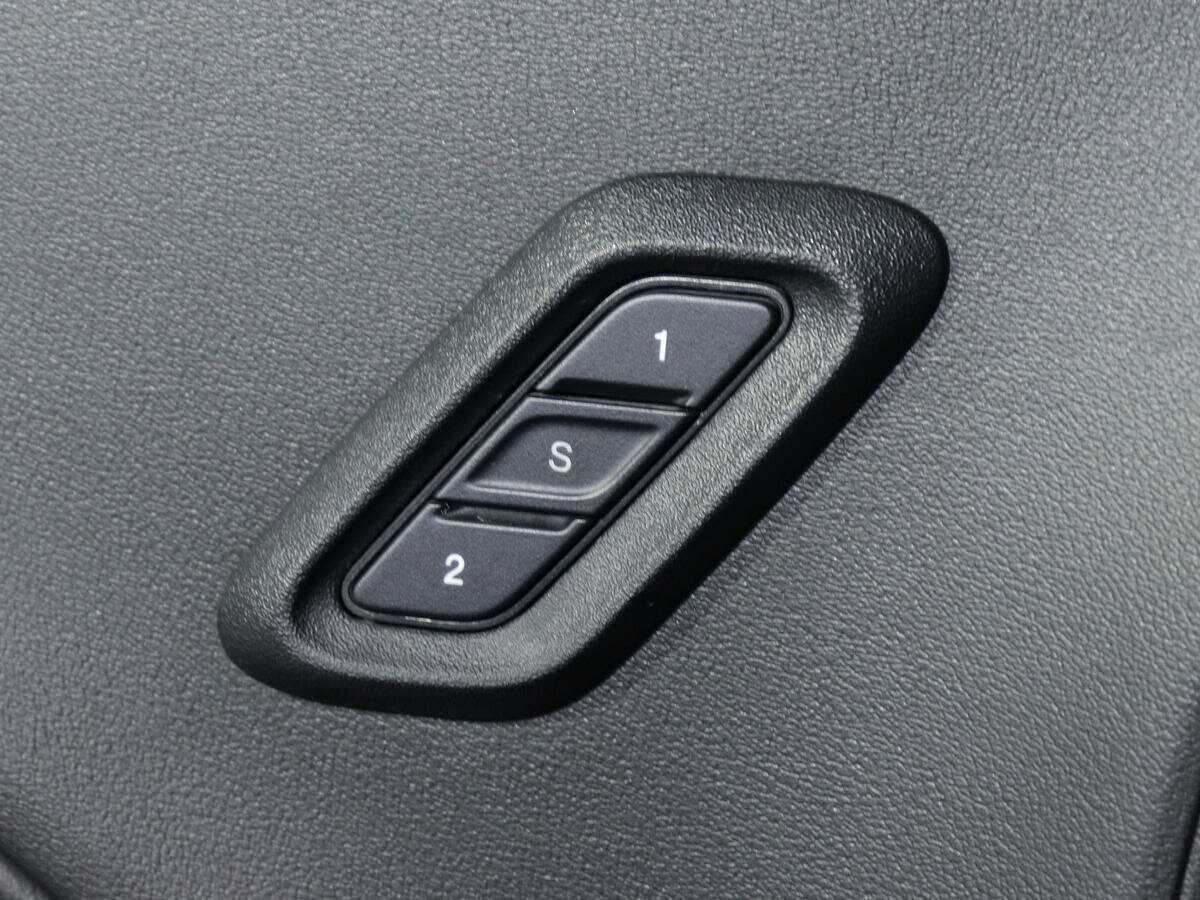 Dodge Challenger с пробегом — 2022 год. Фото: #16