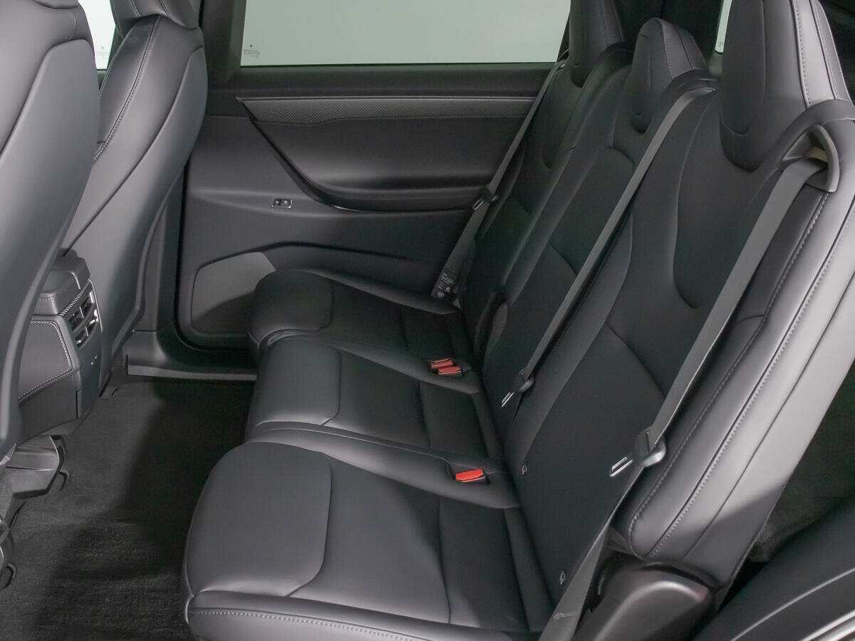 Tesla Model X с пробегом — 2020 год. Фото: #10