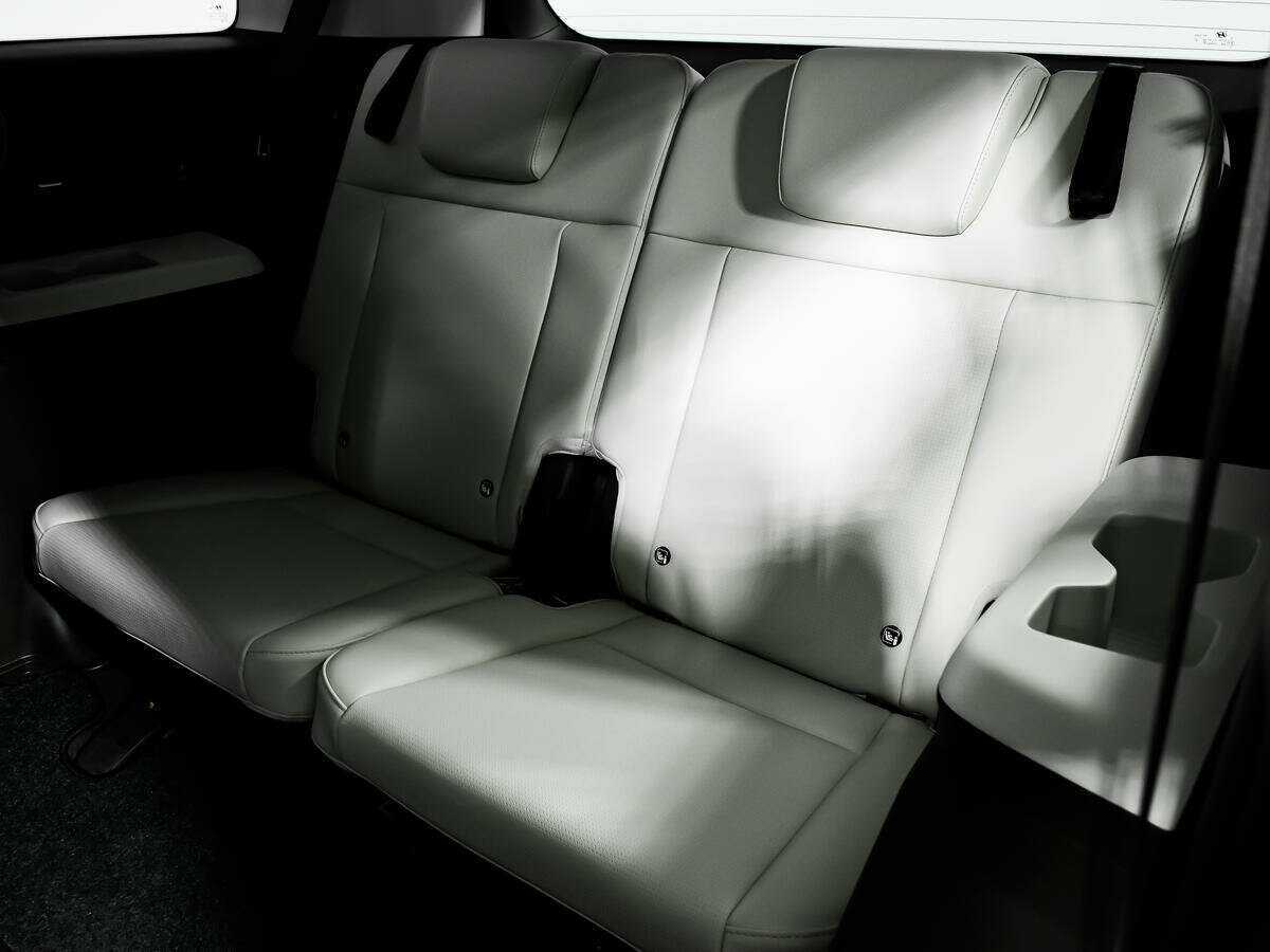 Hyundai Santa Fe с пробегом — 2024 год. Фото: #12