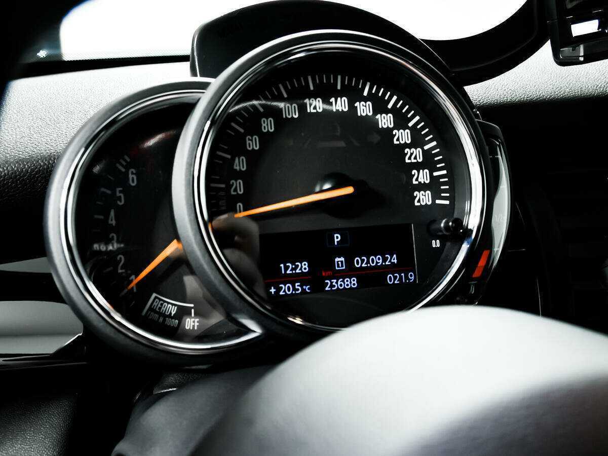 Mini Hatch с пробегом — 2021 год. Фото: #9