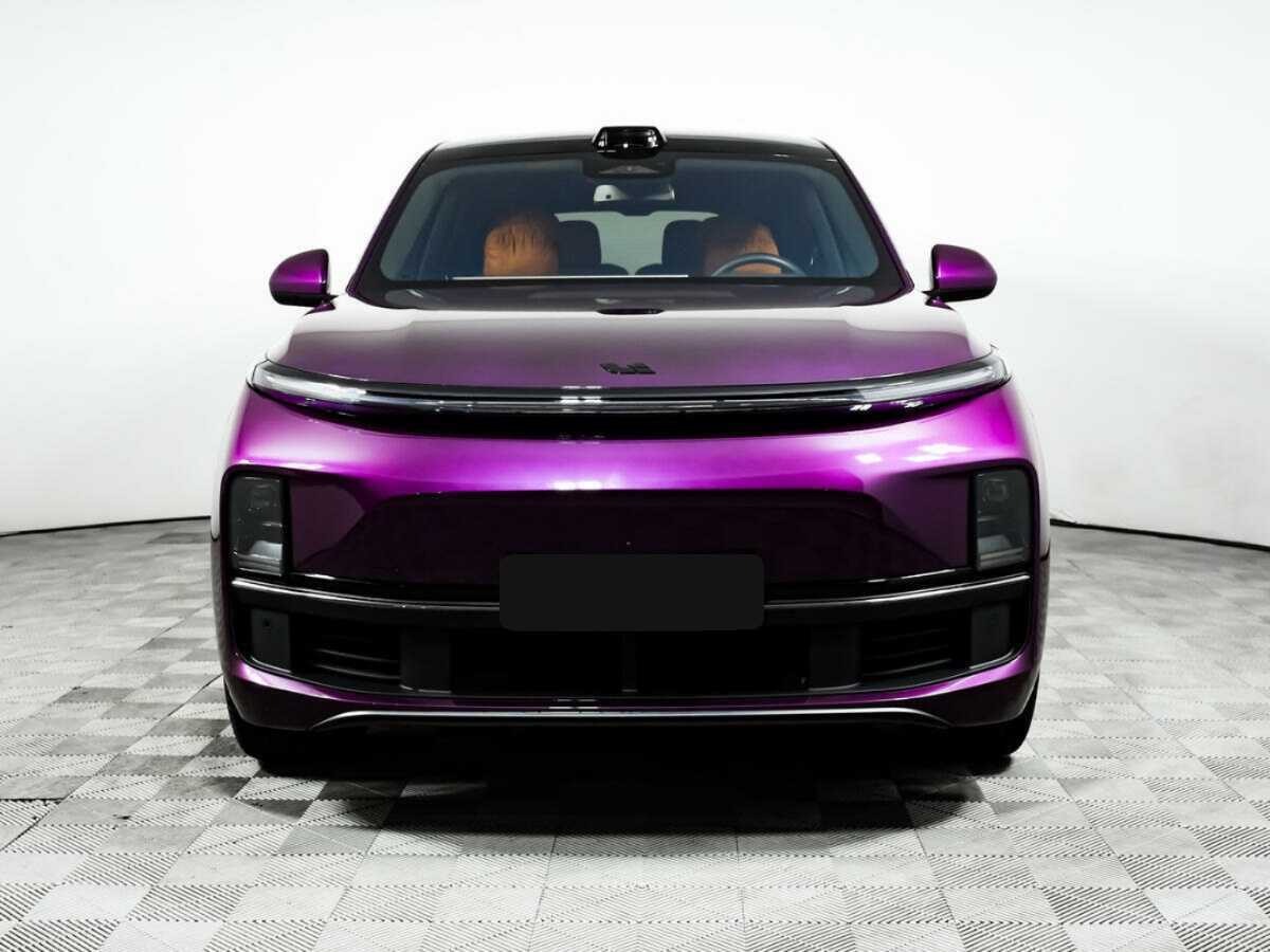 LiXiang L9 с пробегом — 2023 год. Фото: #1