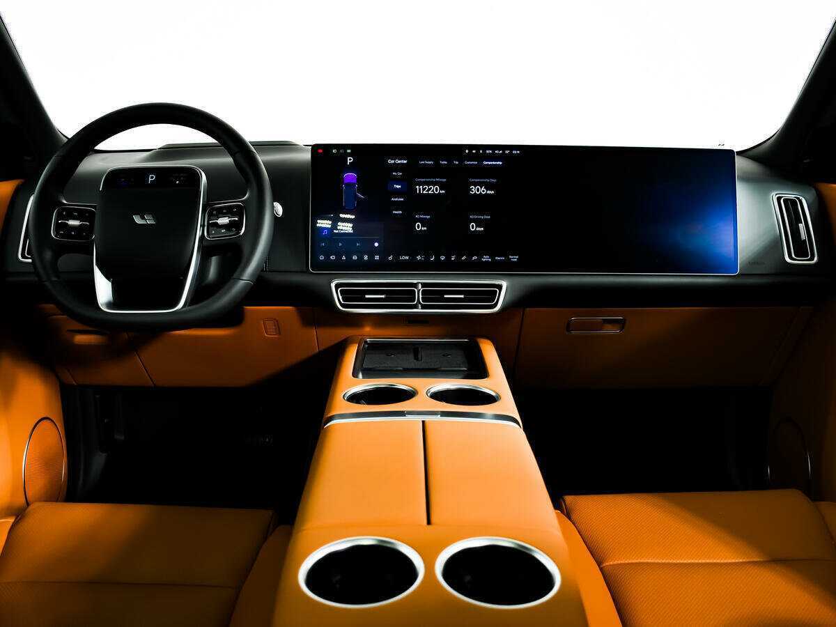 LiXiang L9 с пробегом — 2023 год. Фото: #10