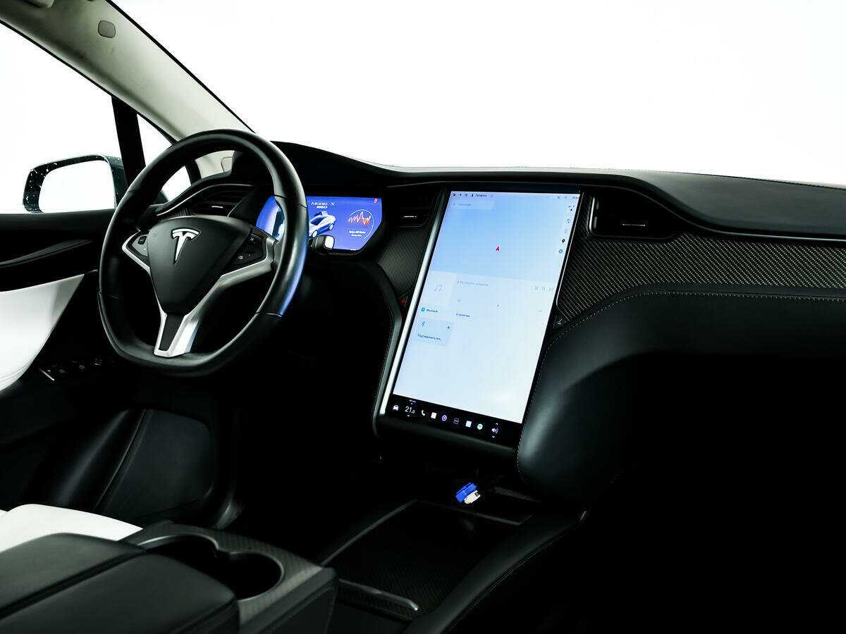 Tesla Model X с пробегом — 2018 год. Фото: #6