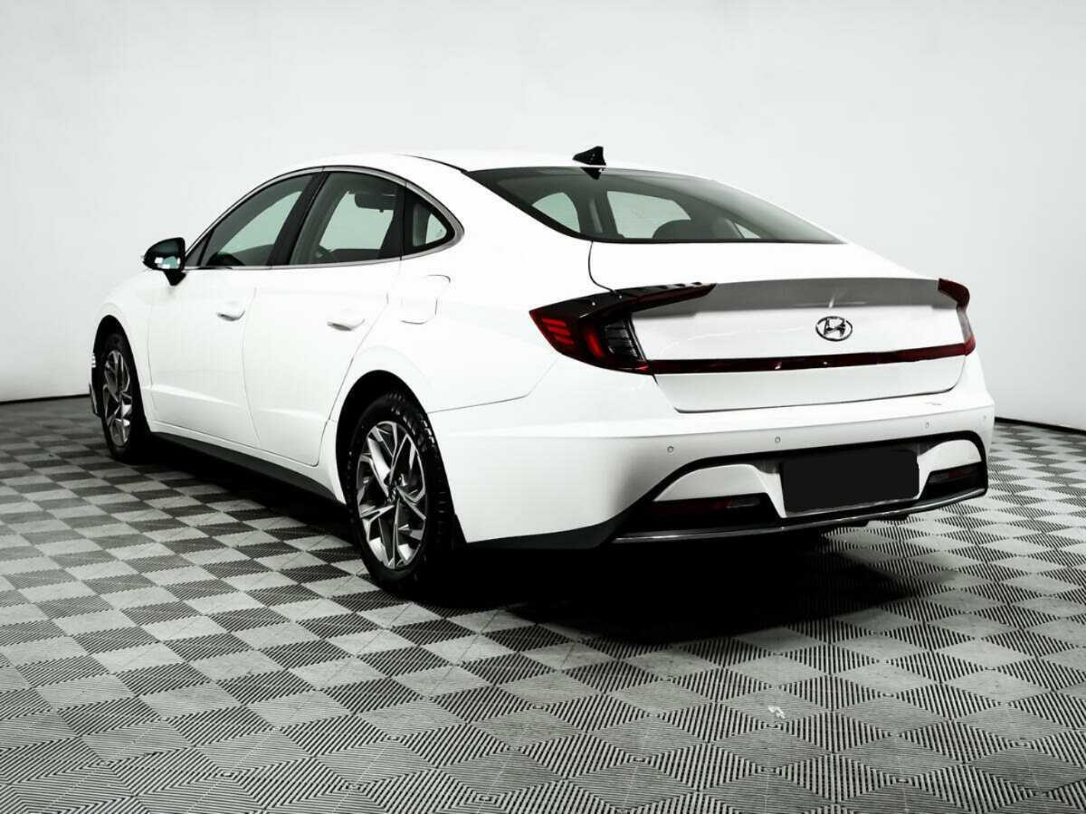 Hyundai Sonata с пробегом — 2021 год. Фото: #6