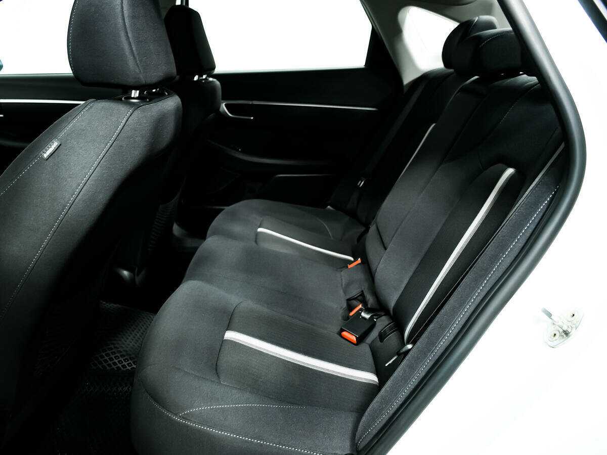 Hyundai Sonata с пробегом — 2021 год. Фото: #11