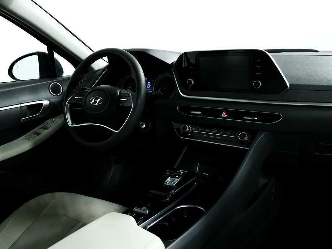 Hyundai Sonata с пробегом — 2022 год. Фото: #8