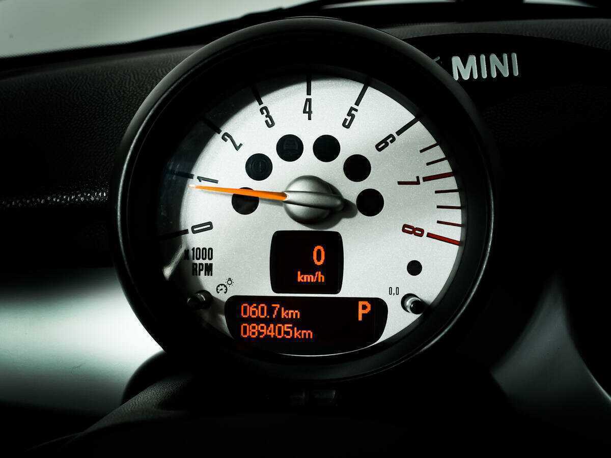 Mini Hatch с пробегом — 2013 год. Фото: #9
