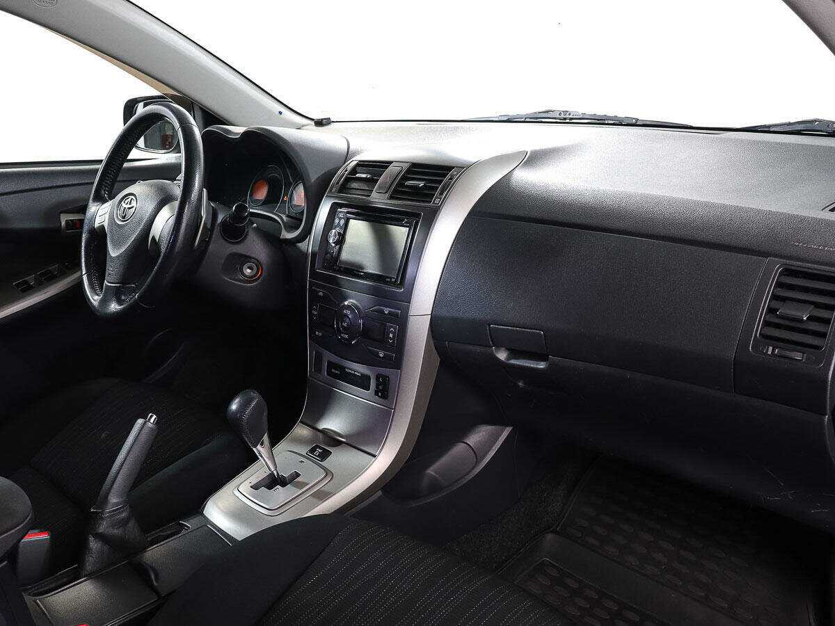 Toyota Corolla с пробегом — 2008 год. Фото: #7