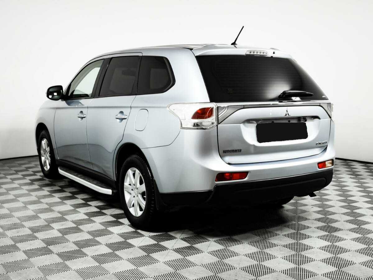 Mitsubishi Outlander с пробегом — 2013 год. Фото: #6