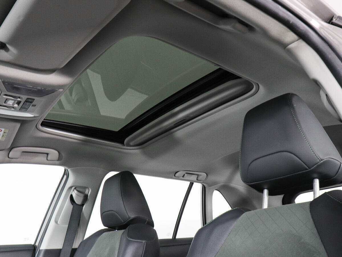 Toyota RAV4 с пробегом — 2023 год. Фото: #12