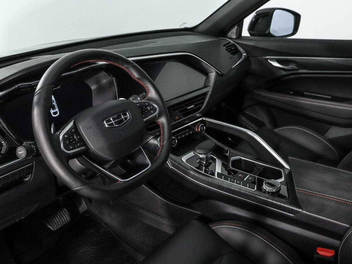 Geely Tugella с пробегом — 2023 год. Фото: #8