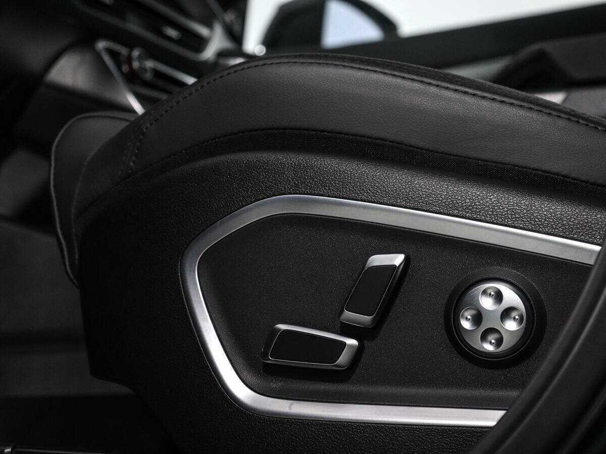 Geely Tugella с пробегом — 2023 год. Фото: #9