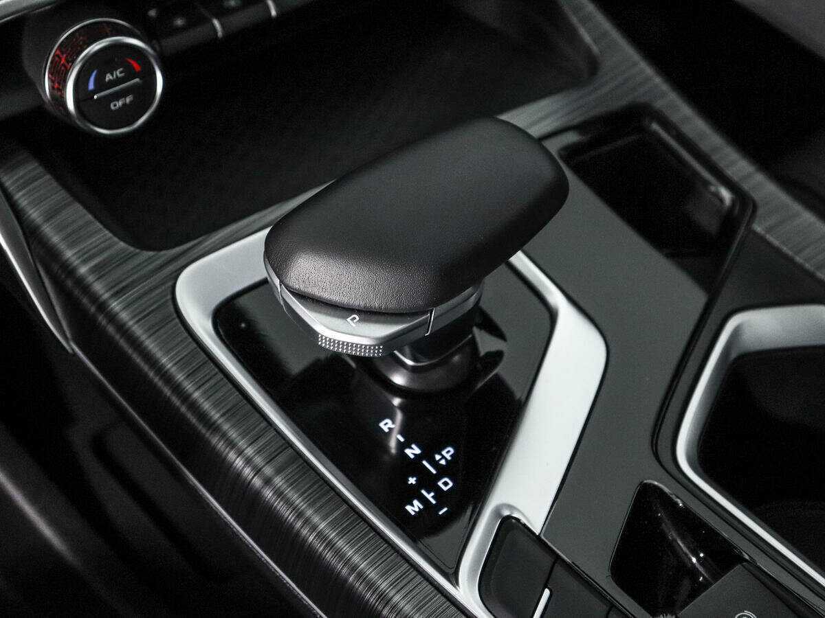 Geely Tugella с пробегом — 2023 год. Фото: #10