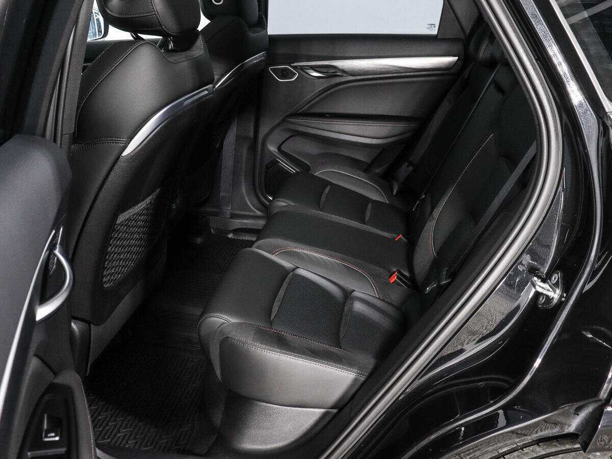 Geely Tugella с пробегом — 2023 год. Фото: #12