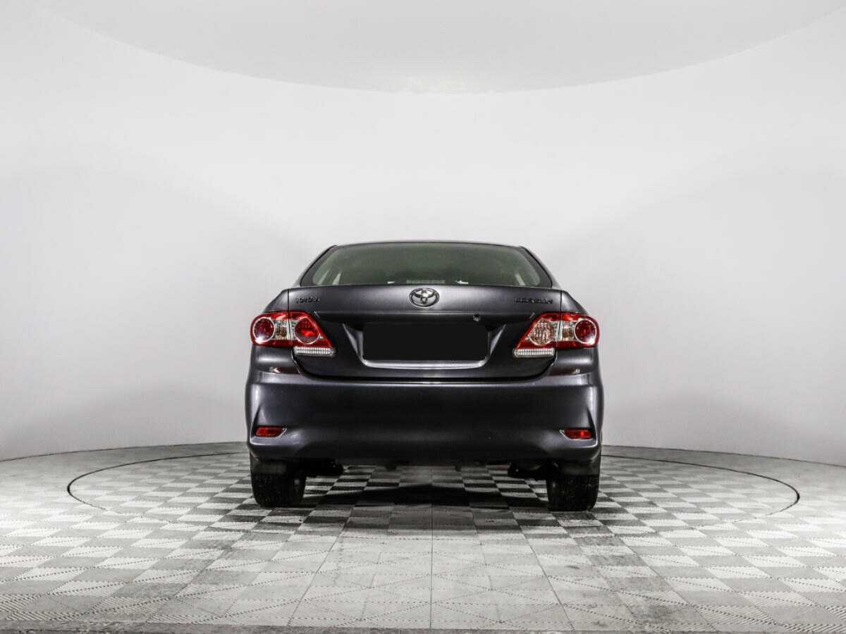 Toyota Corolla с пробегом — 2011 год. Фото: #5