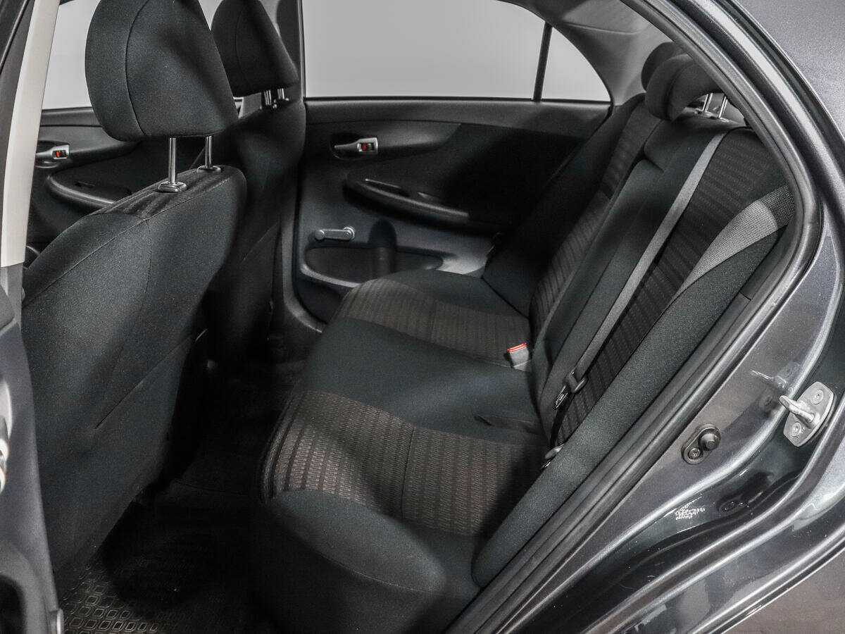 Toyota Corolla с пробегом — 2011 год. Фото: #9