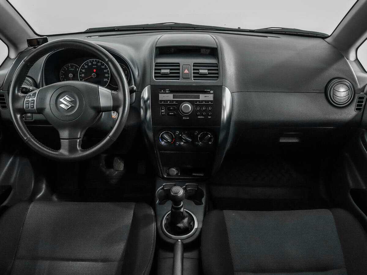 Suzuki SX4 с пробегом — 2008 год. Фото: #11