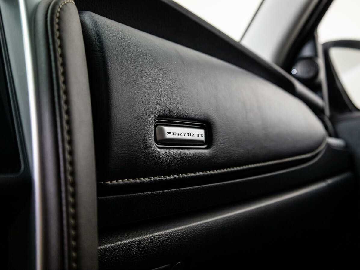 Toyota Fortuner с пробегом — 2018 год. Фото: #14