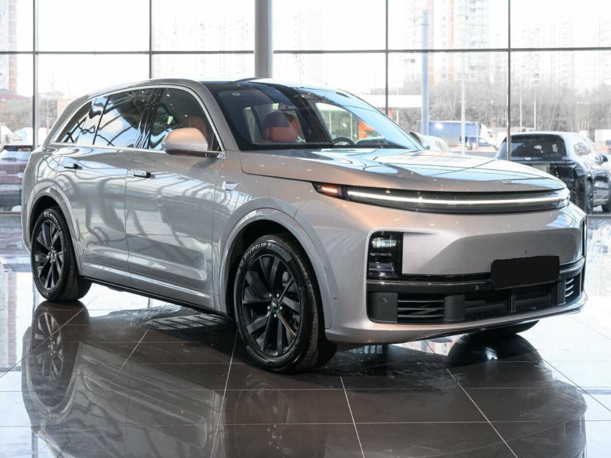 LiXiang L7 с пробегом — 2024 год. Фото: #2