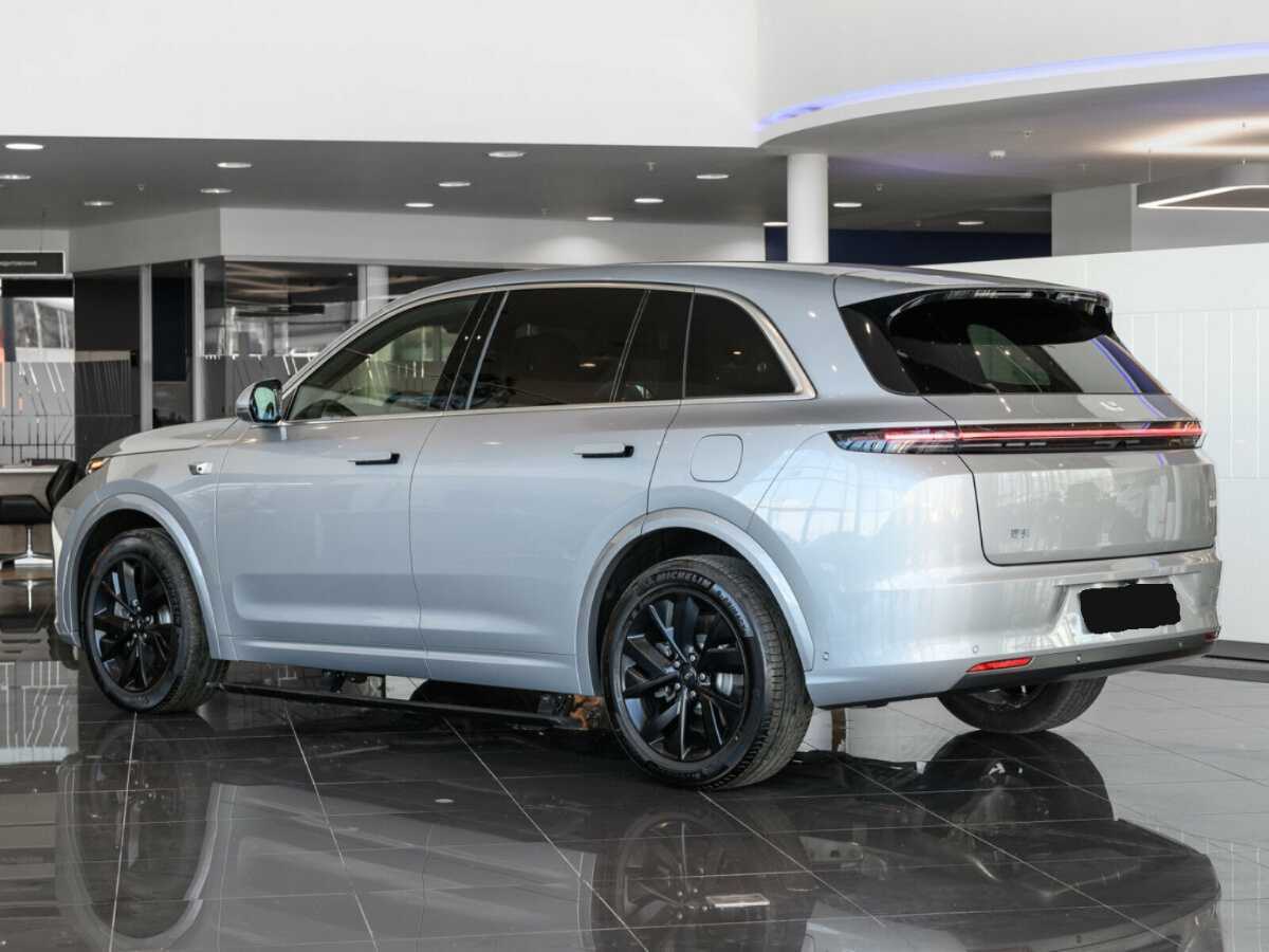 LiXiang L7 с пробегом — 2024 год. Фото: #5