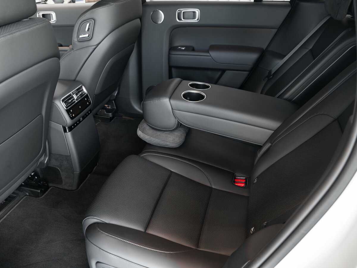 LiXiang L7 с пробегом — 2024 год. Фото: #11