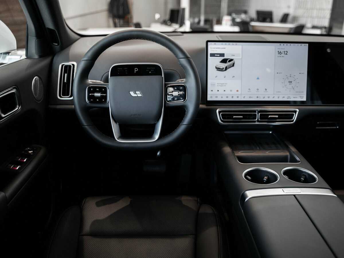 LiXiang L7 с пробегом — 2024 год. Фото: #15