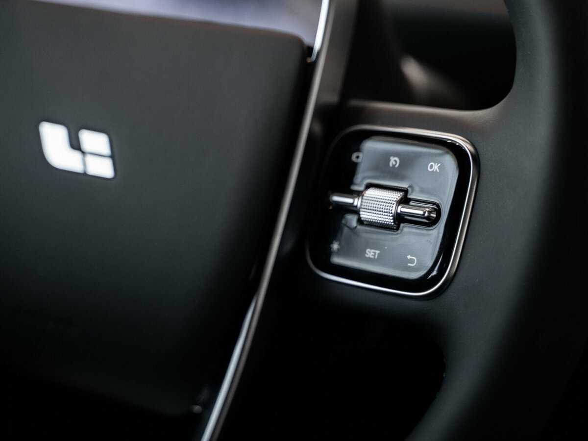 LiXiang L7 с пробегом — 2024 год. Фото: #22