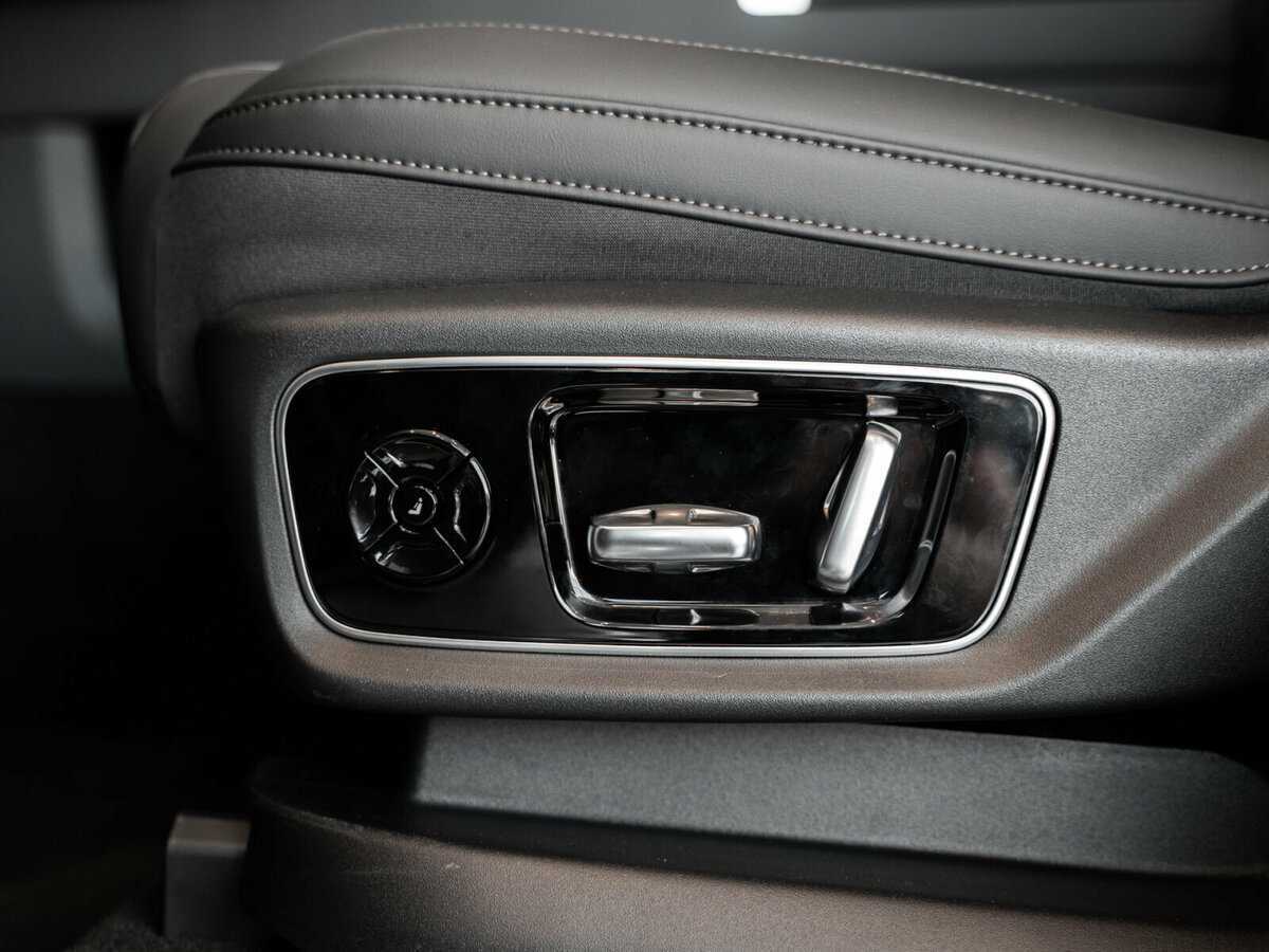 LiXiang L7 с пробегом — 2024 год. Фото: #30