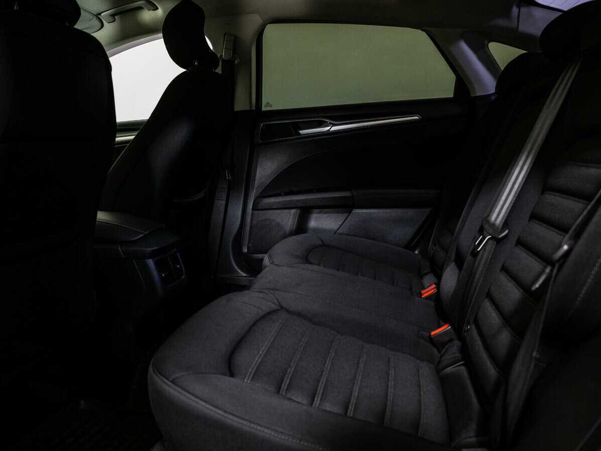 Ford Mondeo с пробегом — 2015 год. Фото: #8