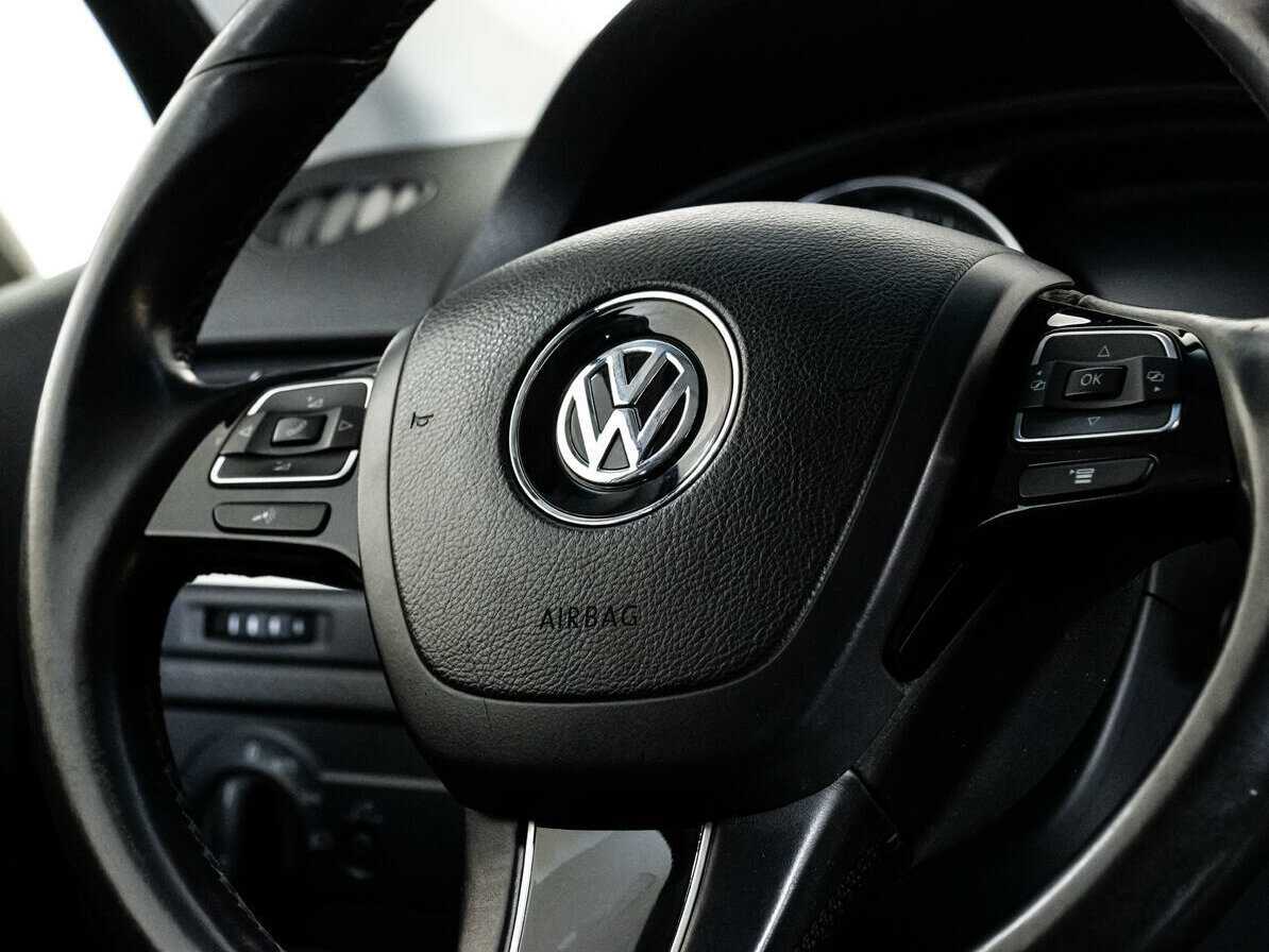 Volkswagen Touareg с пробегом — 2011 год. Фото: #11