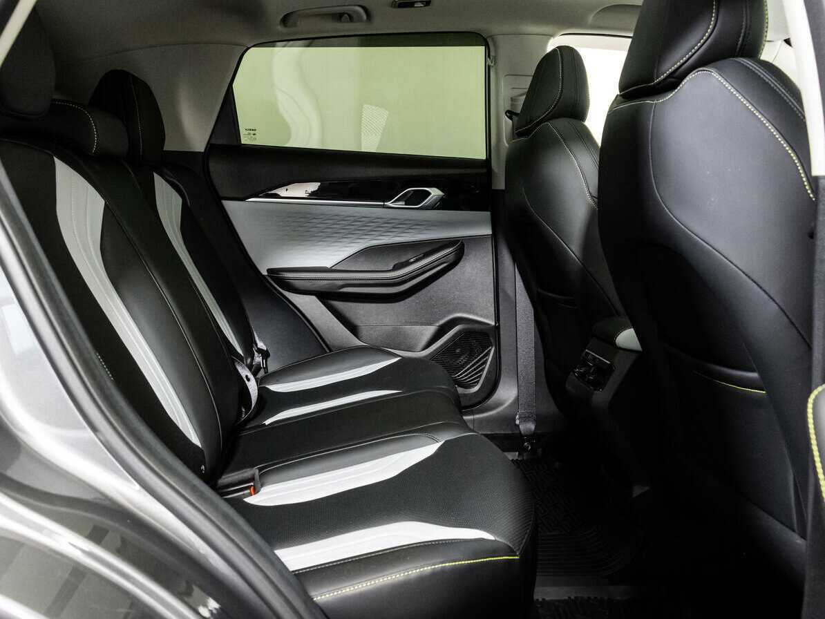 Geely Coolray с пробегом — 2023 год. Фото: #15