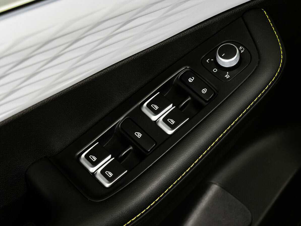 Geely Coolray с пробегом — 2023 год. Фото: #17